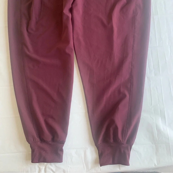 Joe Fresh parachute pants  Plus-size 1X Burgundy in colour - Picture 4 of 7
